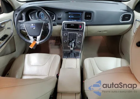 2014 Volvo S60 T5 z USA, uszkodzony, nr VIN YV1612FSXE2295657